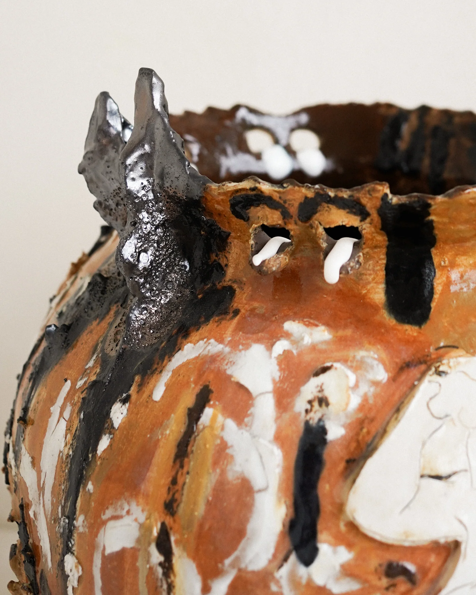 Cy Vase Max: Hermes Floating - Image 6
