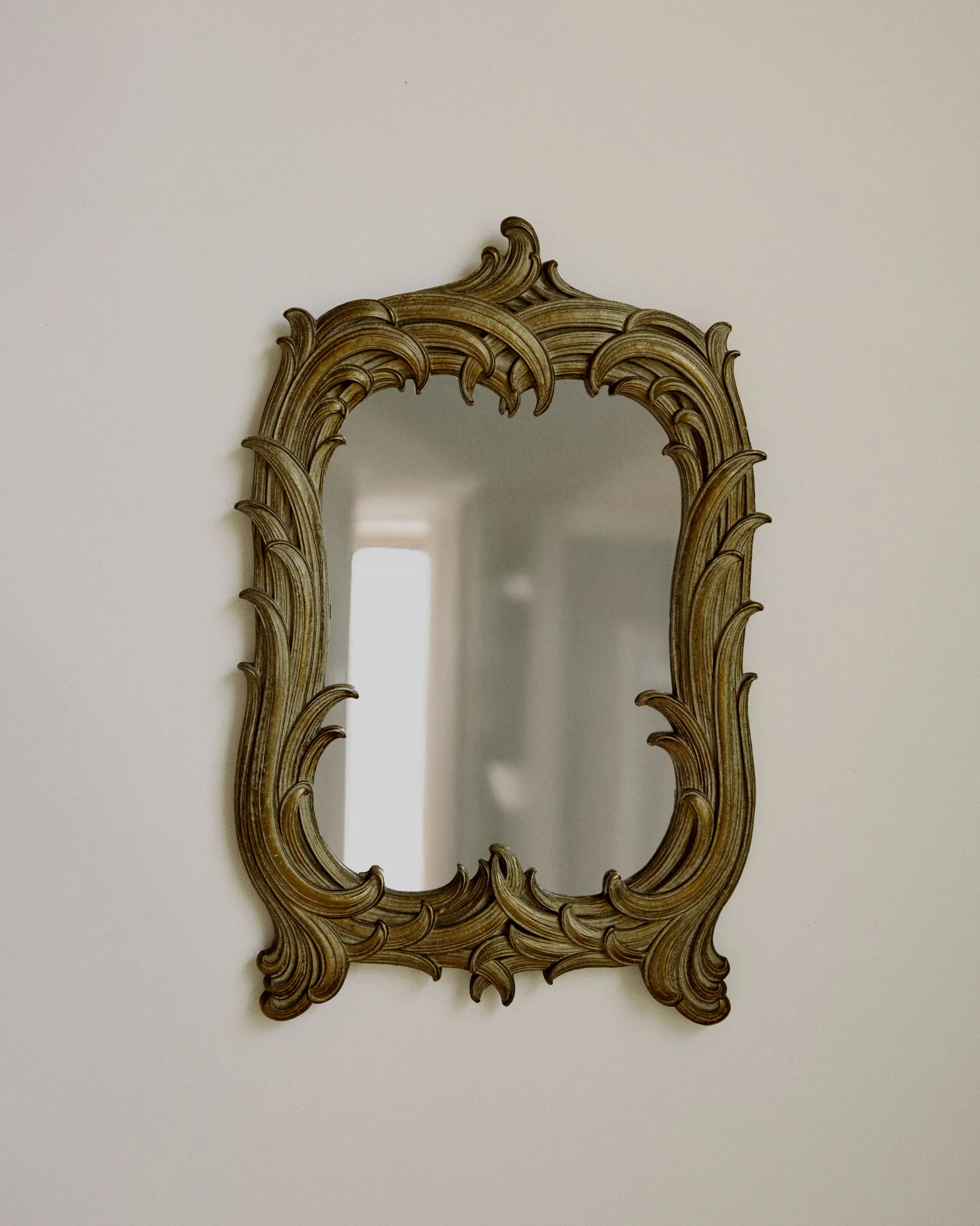 Gilt Acanthus Leaf Mirror